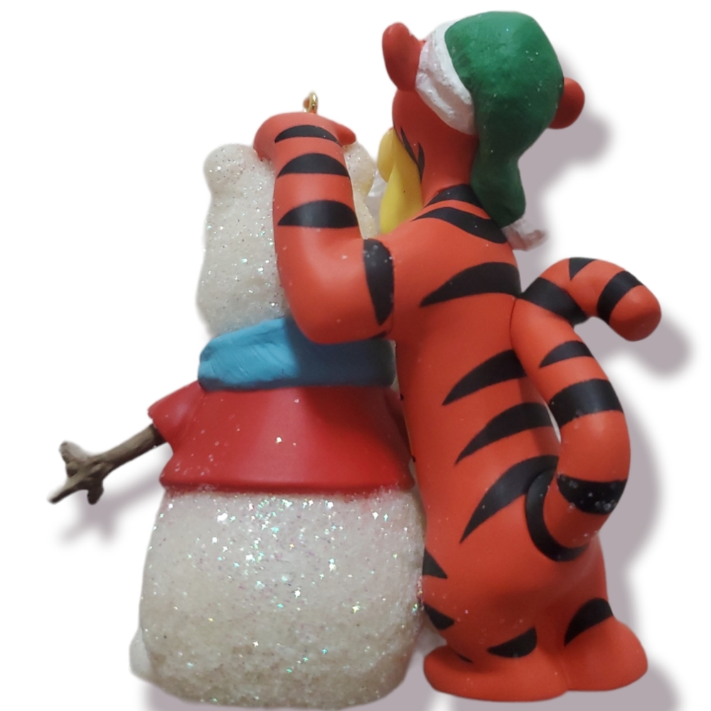 Hallmark Disney's Winnie the Pooh Keepsake Ornament 2001 NIB - Picture 5 of 5